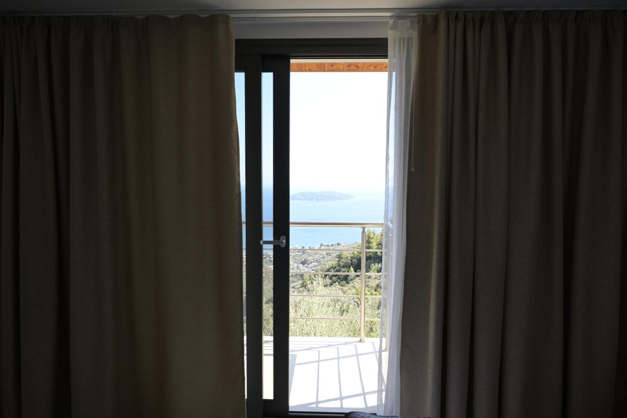 Sky Sea Resort & Villas Megali Ammos  Exterior foto